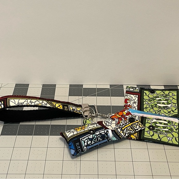 Harry Potter ID/CC holder with lip balm holder & wrist lanyard keyring - Picture 2 of 7